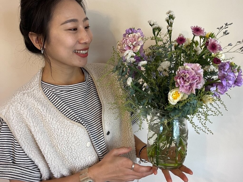 🇦🇺 Create Beautiful Vase Arrangements: Floral Design Workshop | Ching Hung's Portfolio | Gengen