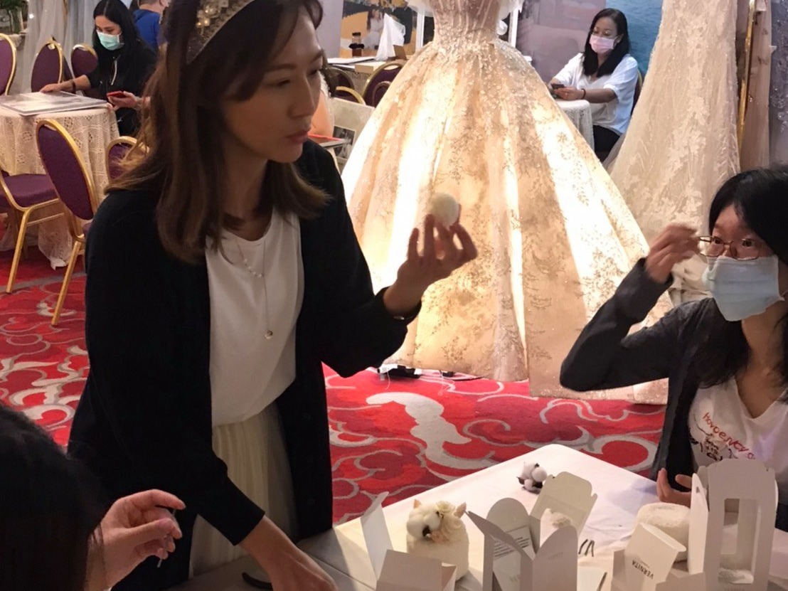 🍰 Wedding Expo: Crafting Handmade Cake Flowers Workshop | Ching Hung's Portfolio | Gengen