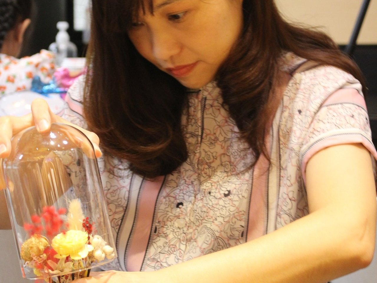 🌹 Community Floral Workshop: Preserved Flower Glass Dome Creation | Ching Hung's Portfolio | Gengen