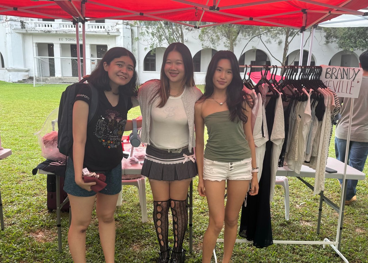 School’s bazaar | りす ロ-'s Portfolio | Gengen
