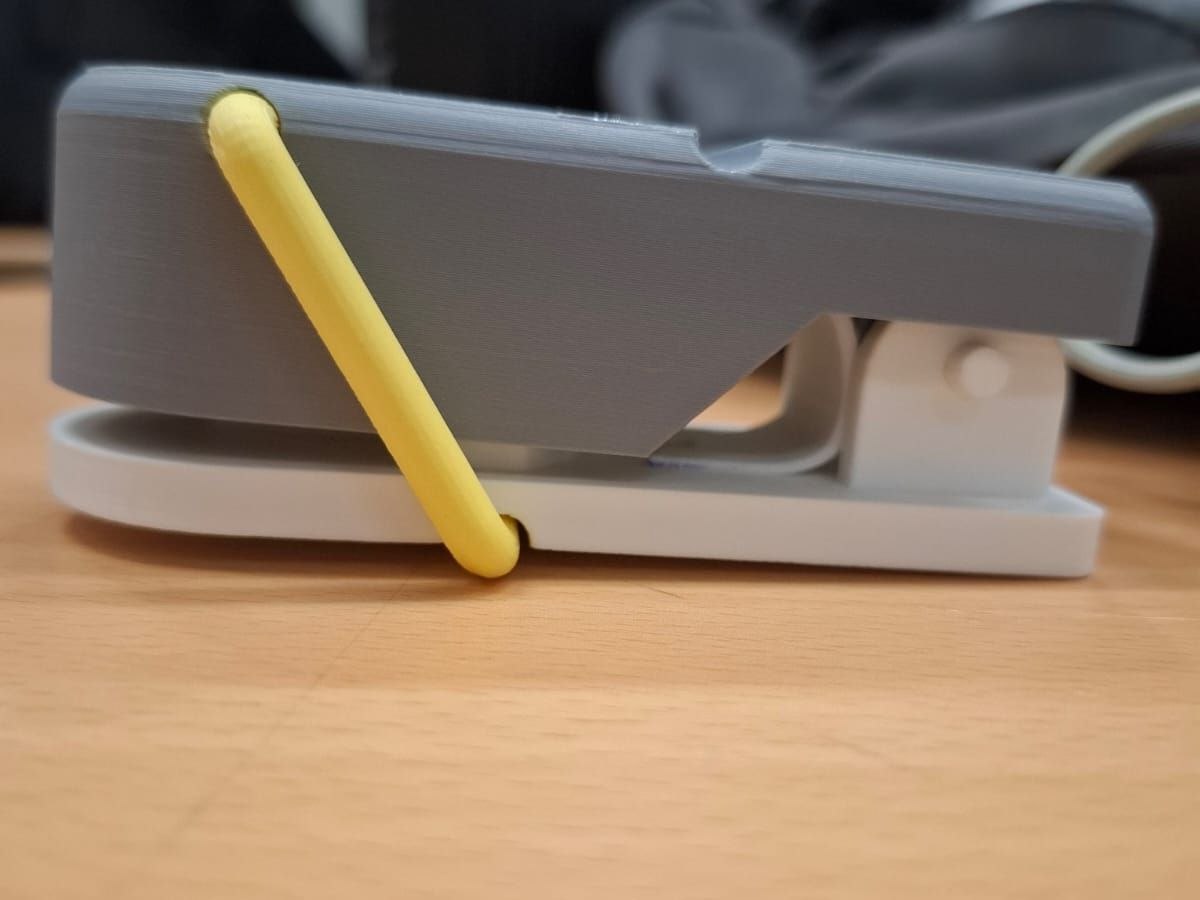 3D PRINTING OF PILL CUTTER | shaun chua's Portfolio | Gengen