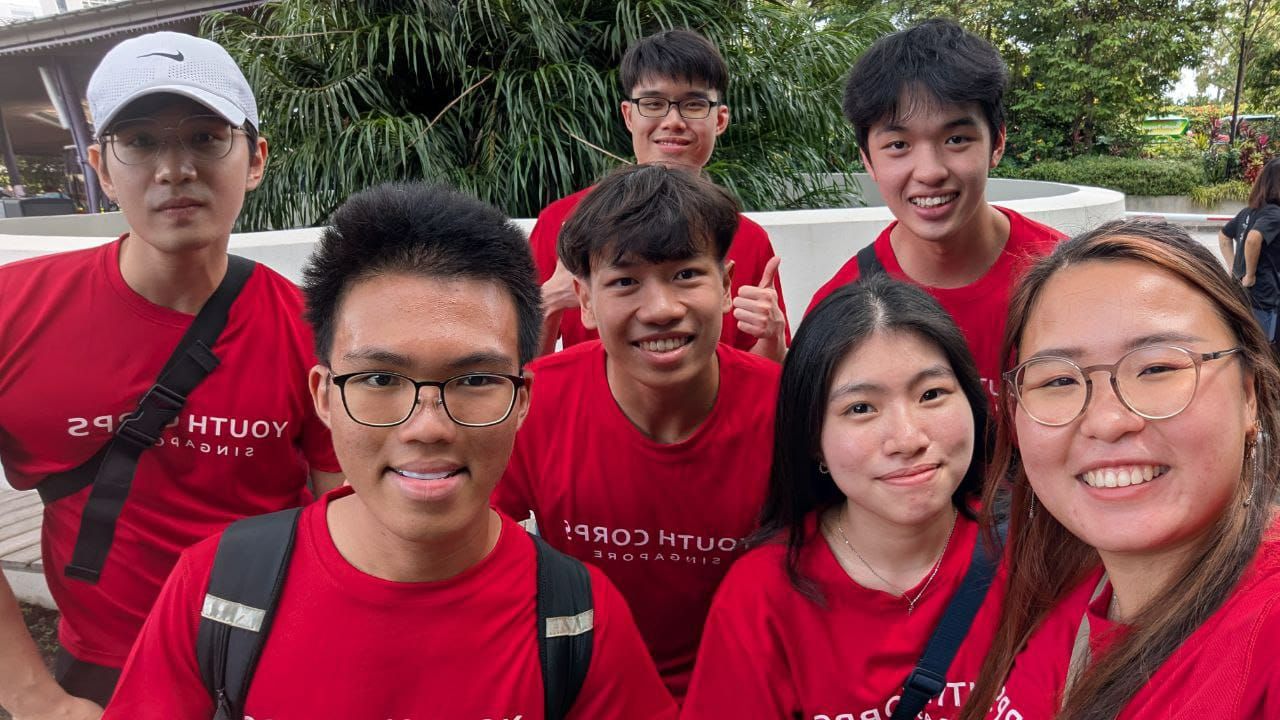 A photo of me and a group of youth volunteers that I've interacted with for the 'Visually Impaired sensory tour', an initiative organized by Youth corps. | Donovan Lim's Portfolio | Gengen
