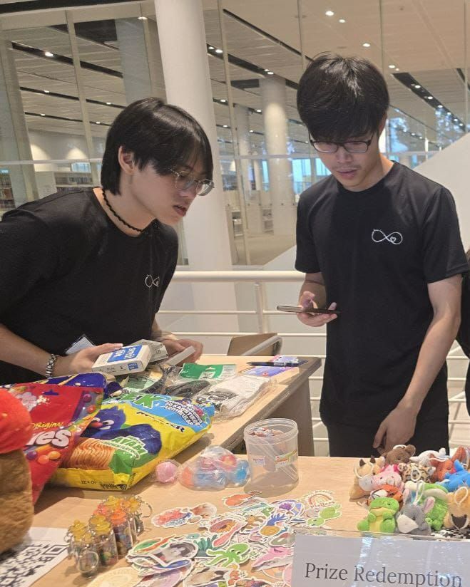 Helping out at the prize redemption booth for 'Make A Difference 2025', a month-long initiative which promoted service learning and was organized by Republic Polytechnic's Service-learning club. | Donovan Lim's Portfolio | Gengen