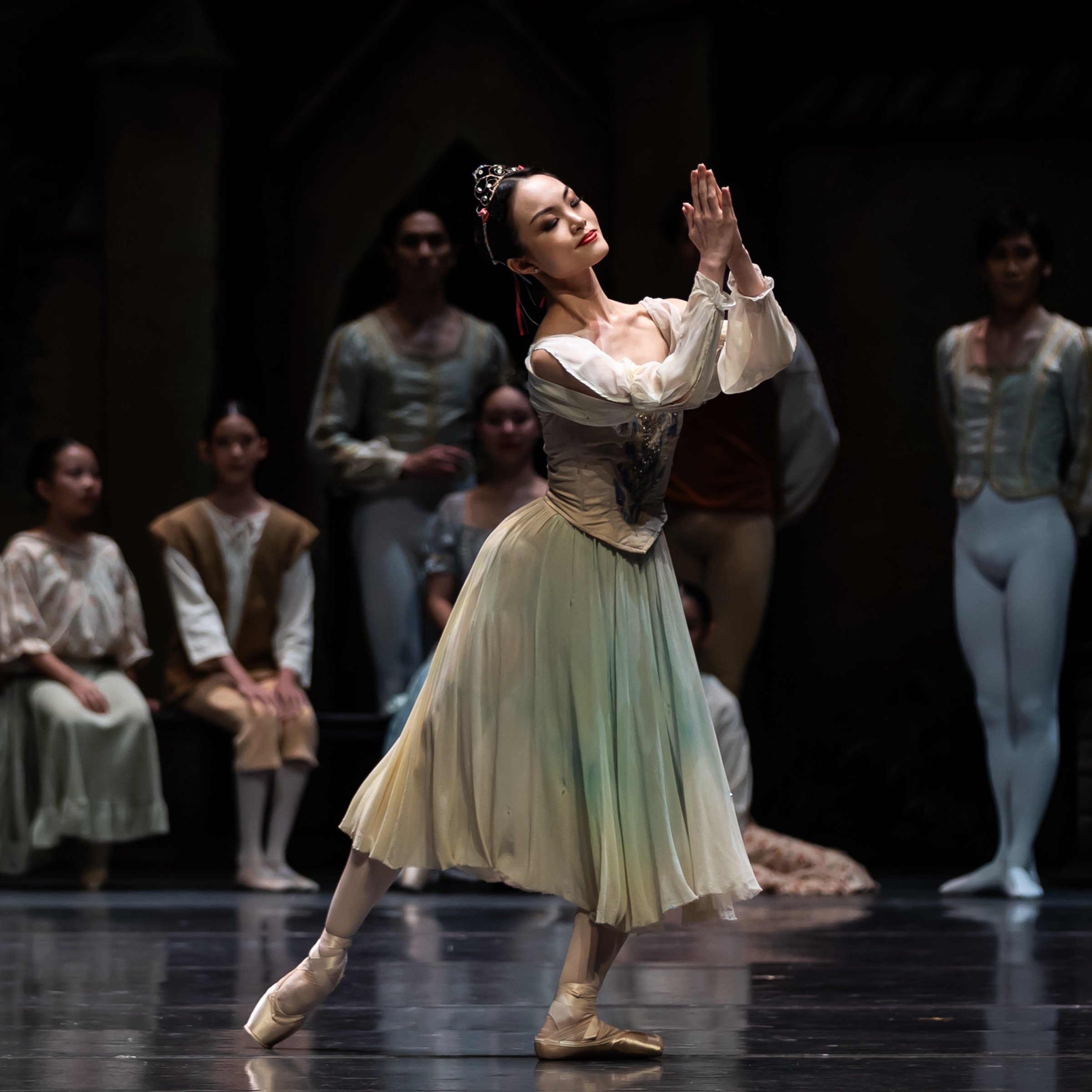 Professional Ballet Dancer | Leane Lim's Portfolio | Gengen